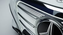 Mercedes C 400 4Matic EQ (2026): Das Exterieur in Opalite White 