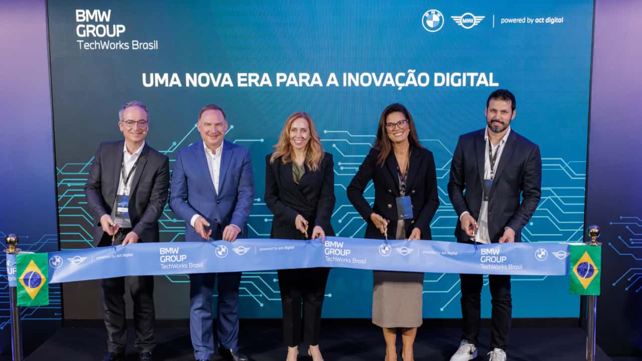De olho nos futuros Neue Klasse, BMW inaugura centro de T.i no Brasil