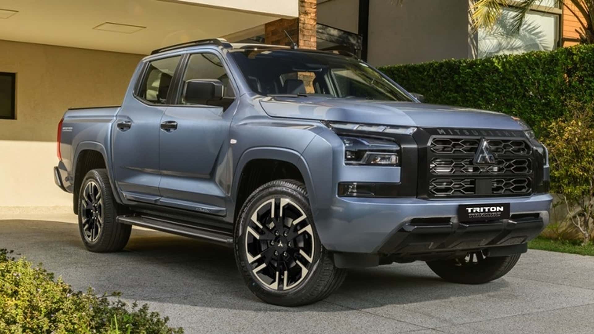 Mitsubishi Triton Tarmac agora é versão de série e parte de R$ 264.990