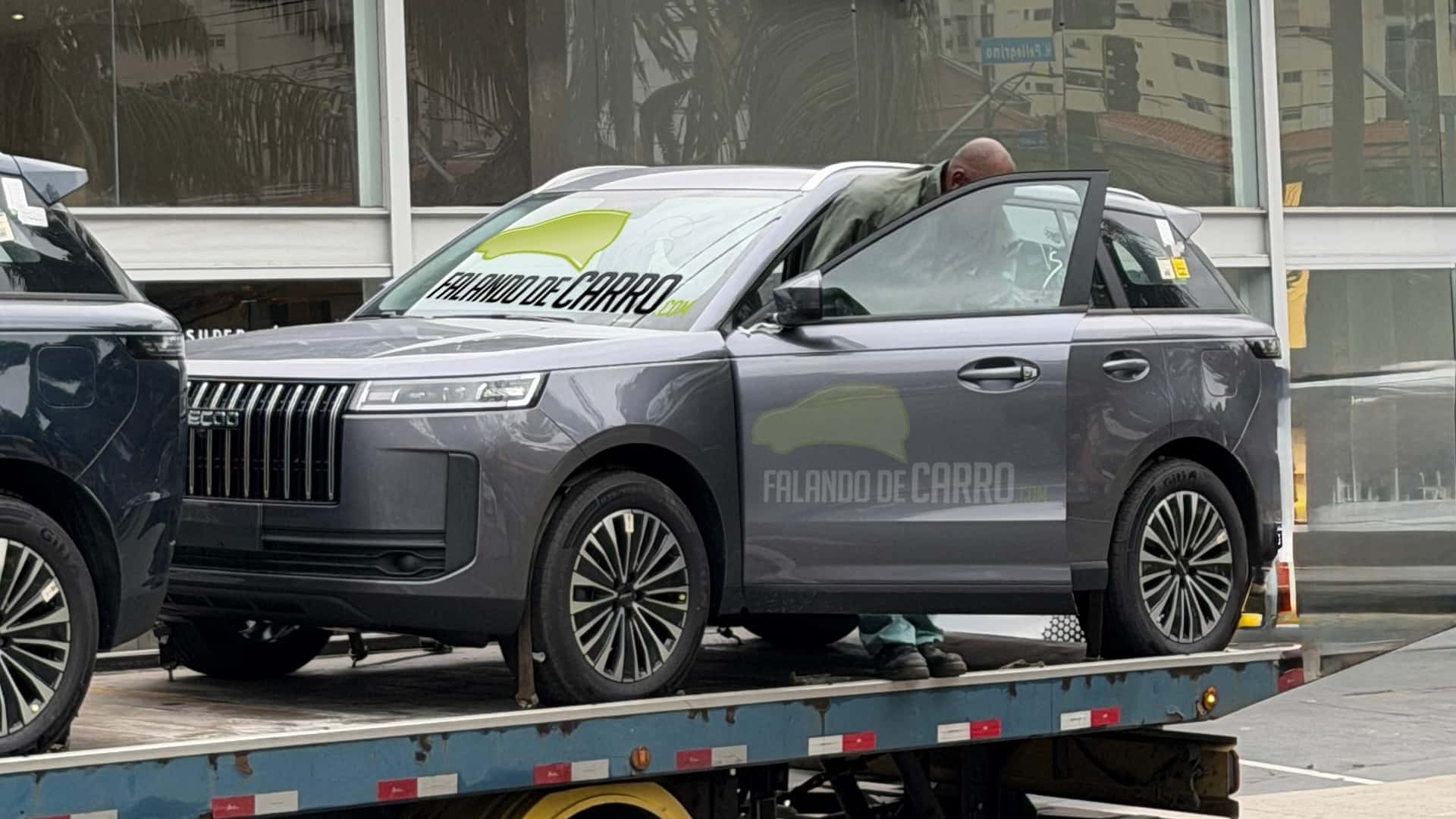 Flagra: Jaecoo 5 Hybrid já está desembarcando no Brasil e custará menos de R$ 160 mil