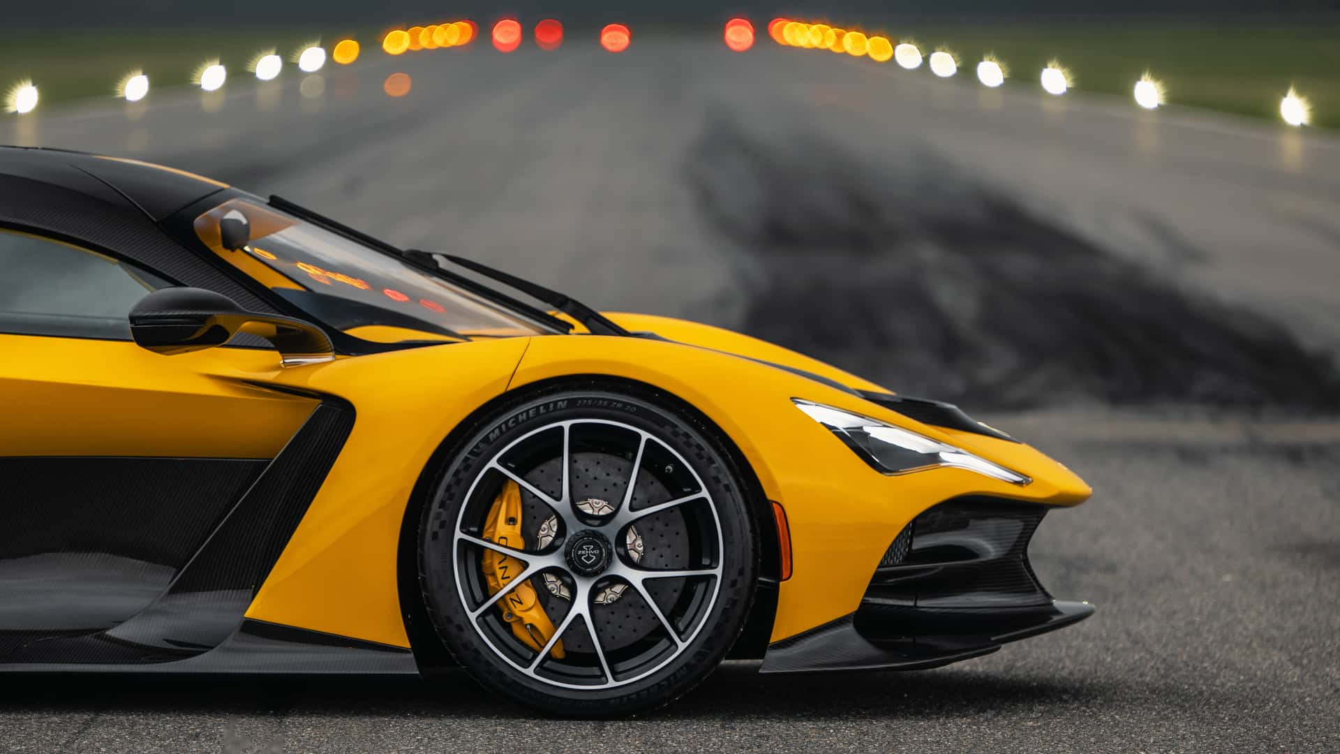 https://cdn.motor1.com/images/mgl/KbgynA/s1/zenvo-aurora-tur.jpg