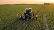 Analisi tecnica sull integrazione delle tecnologie digitali e meccatroniche nelle macchine agricole professionali e sulle ricadute operative e gestionali per l azienda agricola
