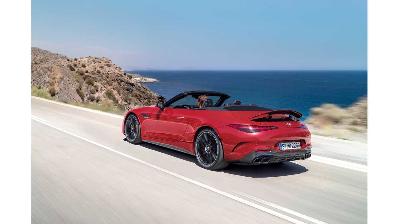 Mercedes-Benz_AMG_SL63_4MATIC+