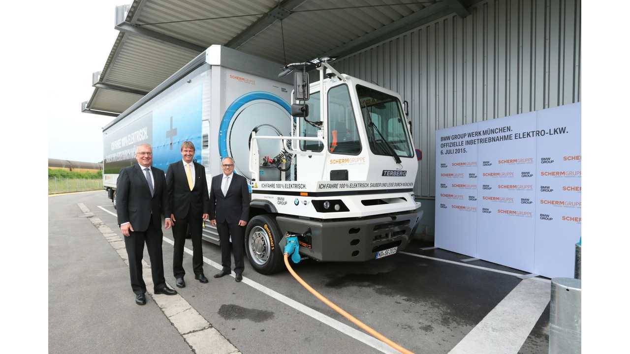 Jürgen Maidl, Head of Logistics at BMW Group, Kurt J.F. Scherm, CEO of the SCHERM Group and Hermann Bohrer, Head of the BMW Group Plant in Munich