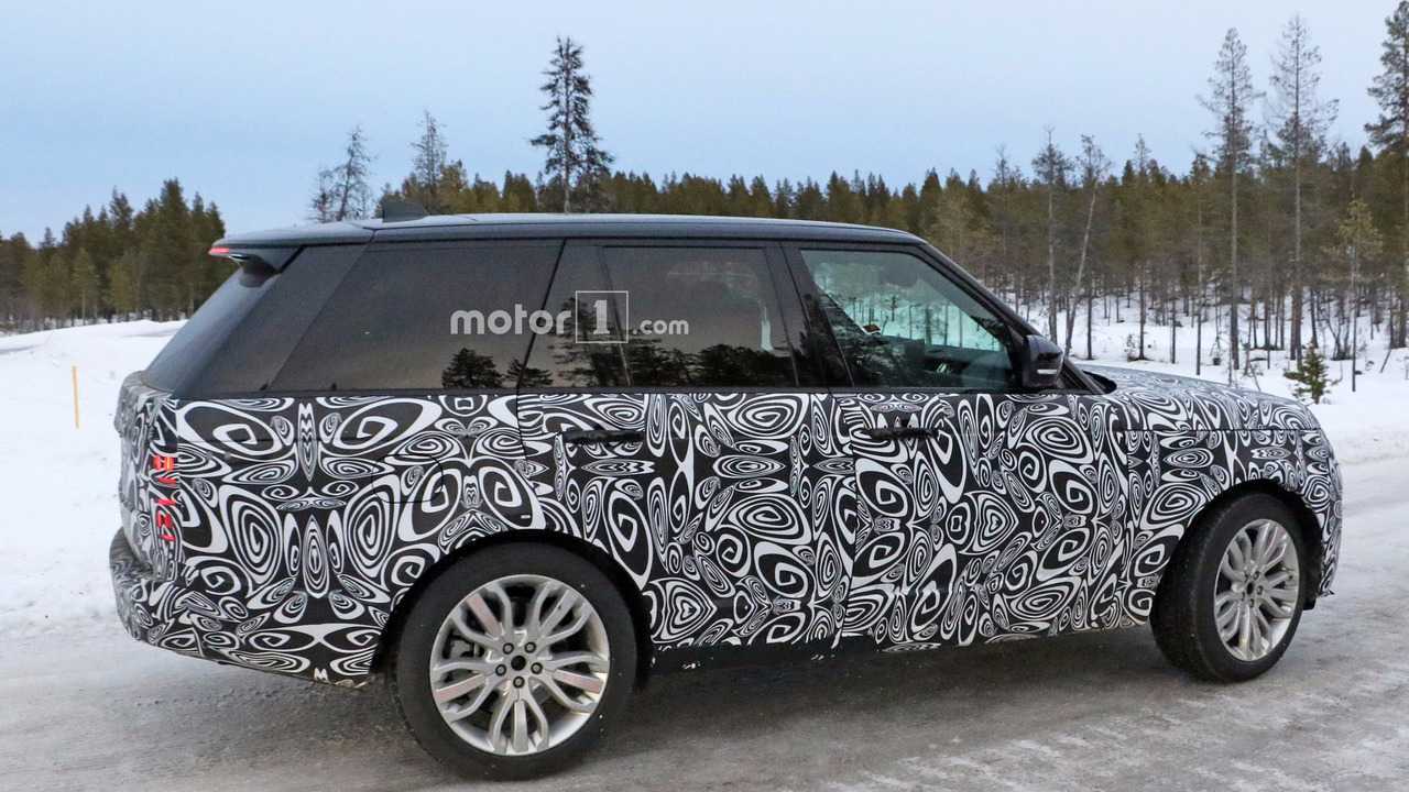 2018 Range Rover PHEV Spy Photo
