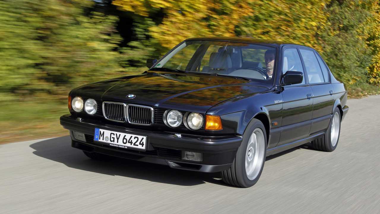 BMW 7 Serisi (E32)