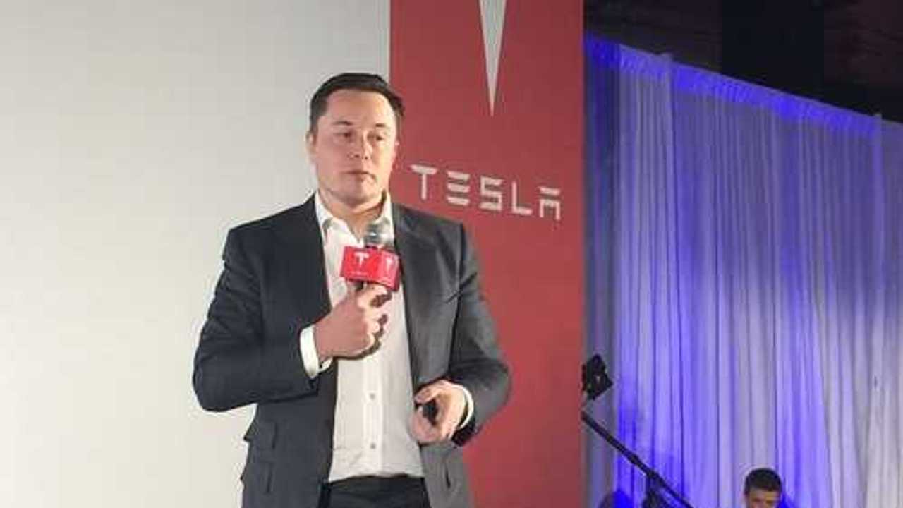 Elon Musk Speaks In The Leading City In The World For EVs: Hong Kong - Video