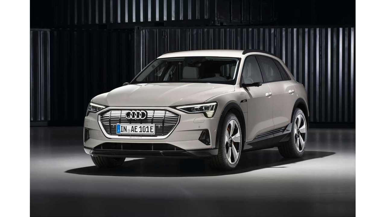 Audi e-tron (wallpaper 2,560x – click to enlarge)