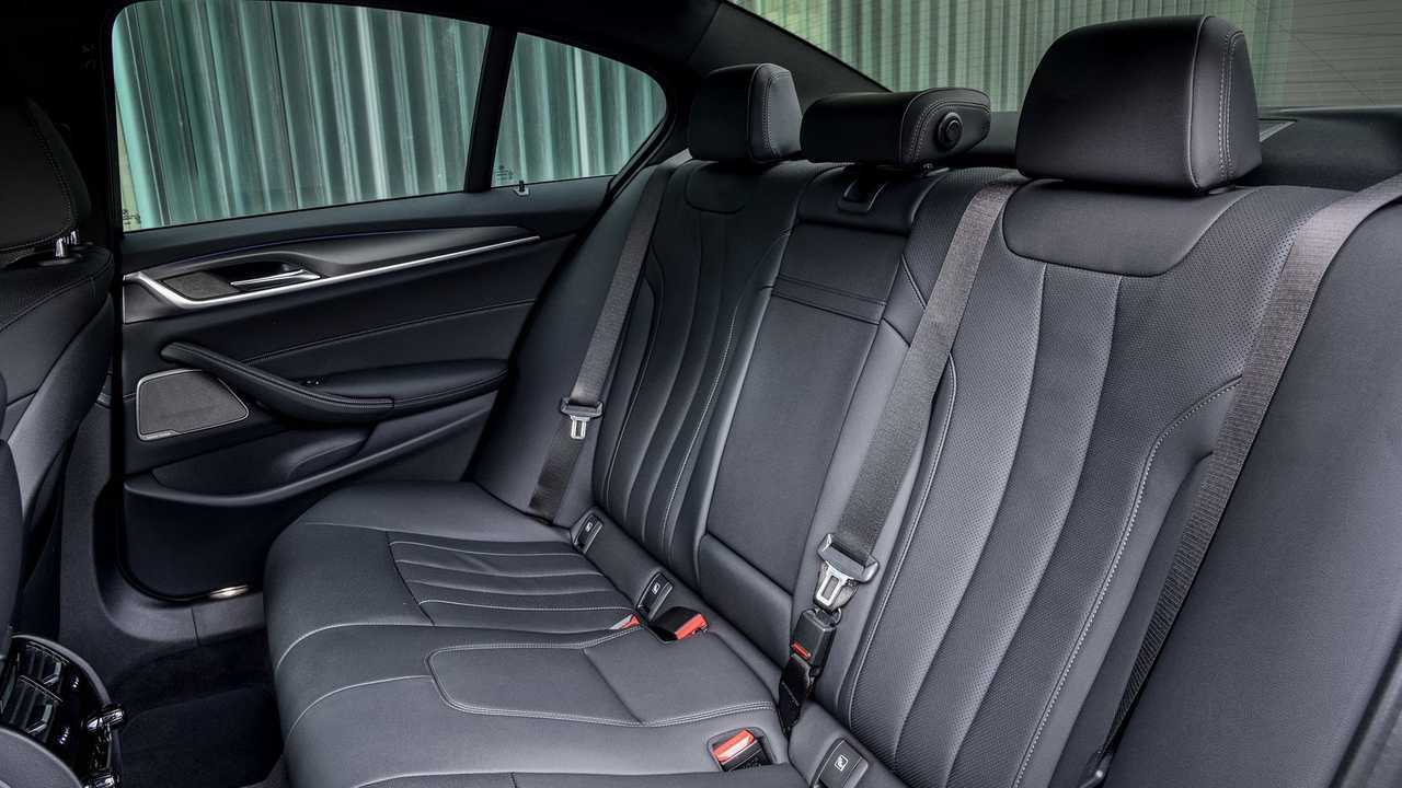 BMW 545e Limousine (2021) im Test