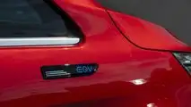 Mercedes-Benz EQV, il dettaglio del badge EQ