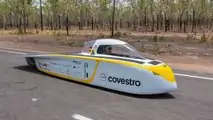 Sonnenwagen von 2019 bei der Bridgestone World Solar Challenge in Australien (Copyright: Sonnenwagen Aachen e.V.)