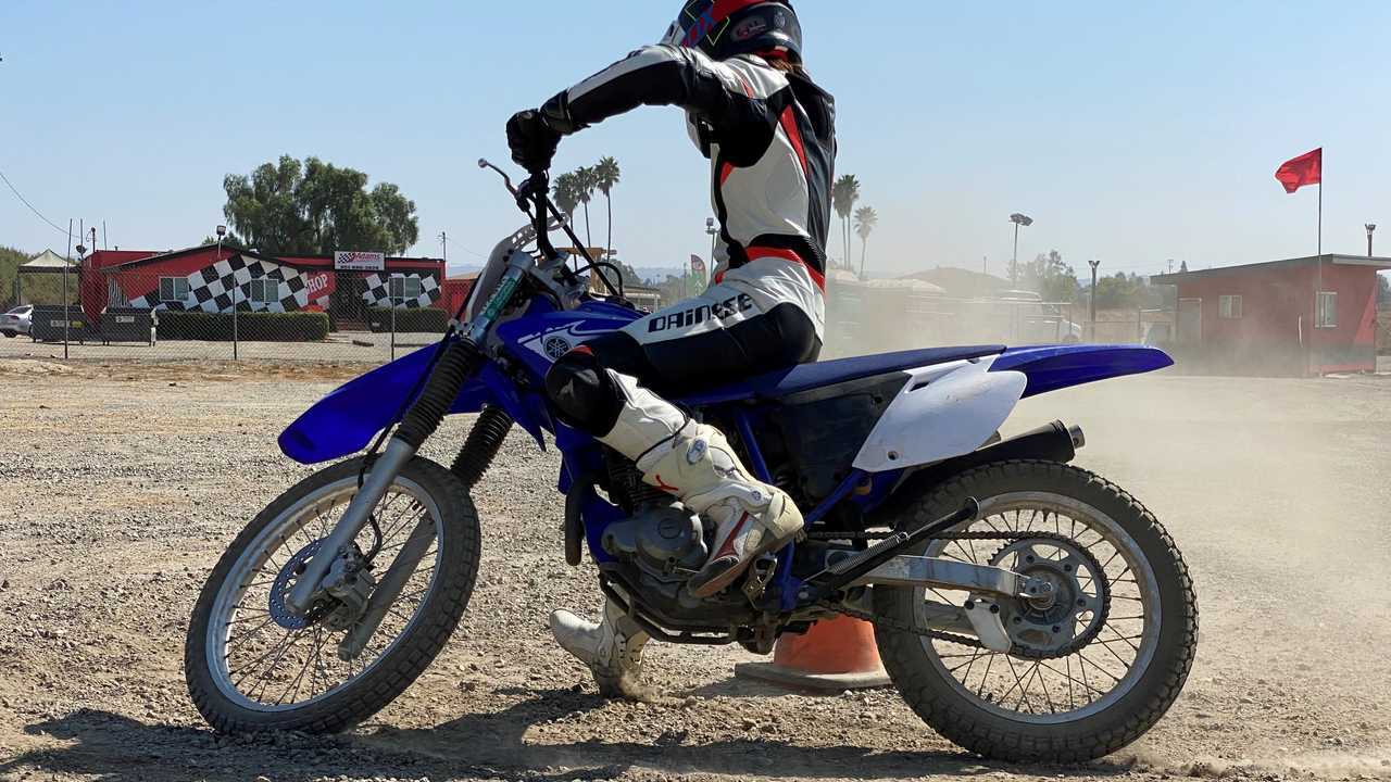 Live 100 Percent Supermoto School - Dirt