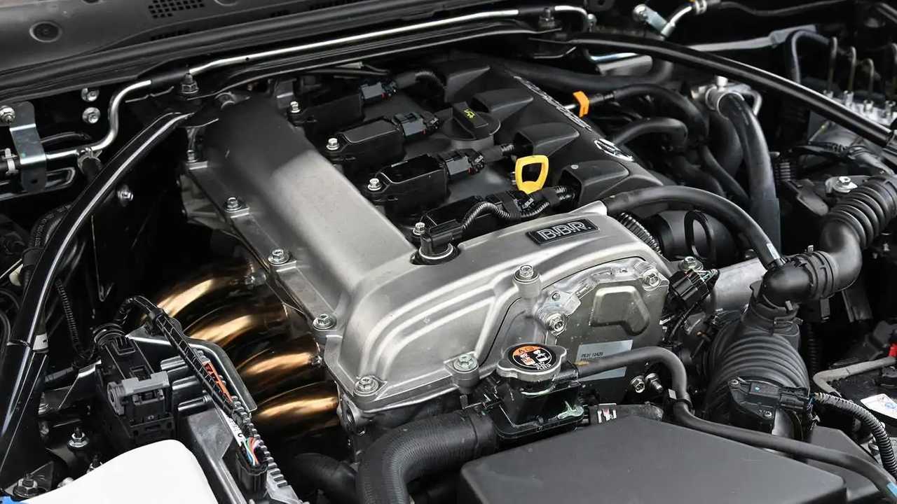 Mazda MX-5 Super 200 and Super 220