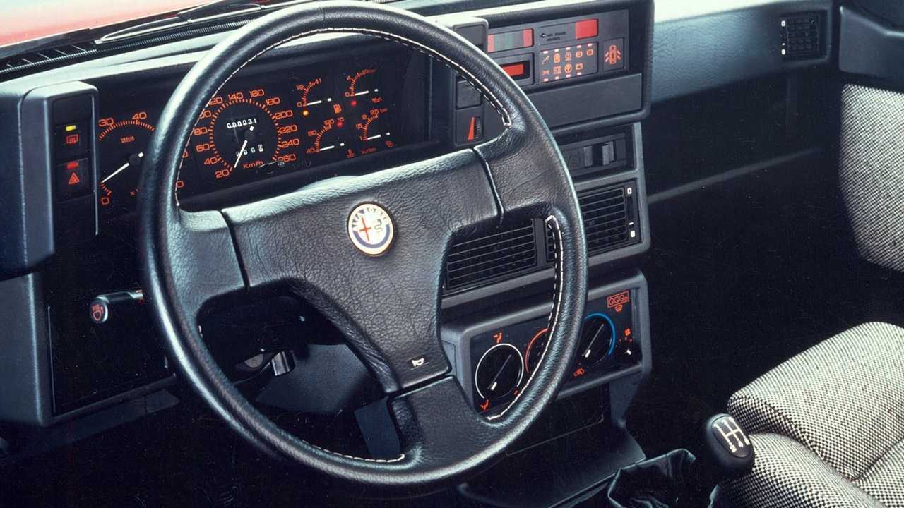 Alfa Romeo 75 Turbo Evoluzione