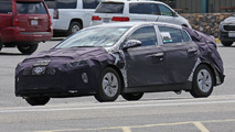 Hyundai Prius competitor spy photo
