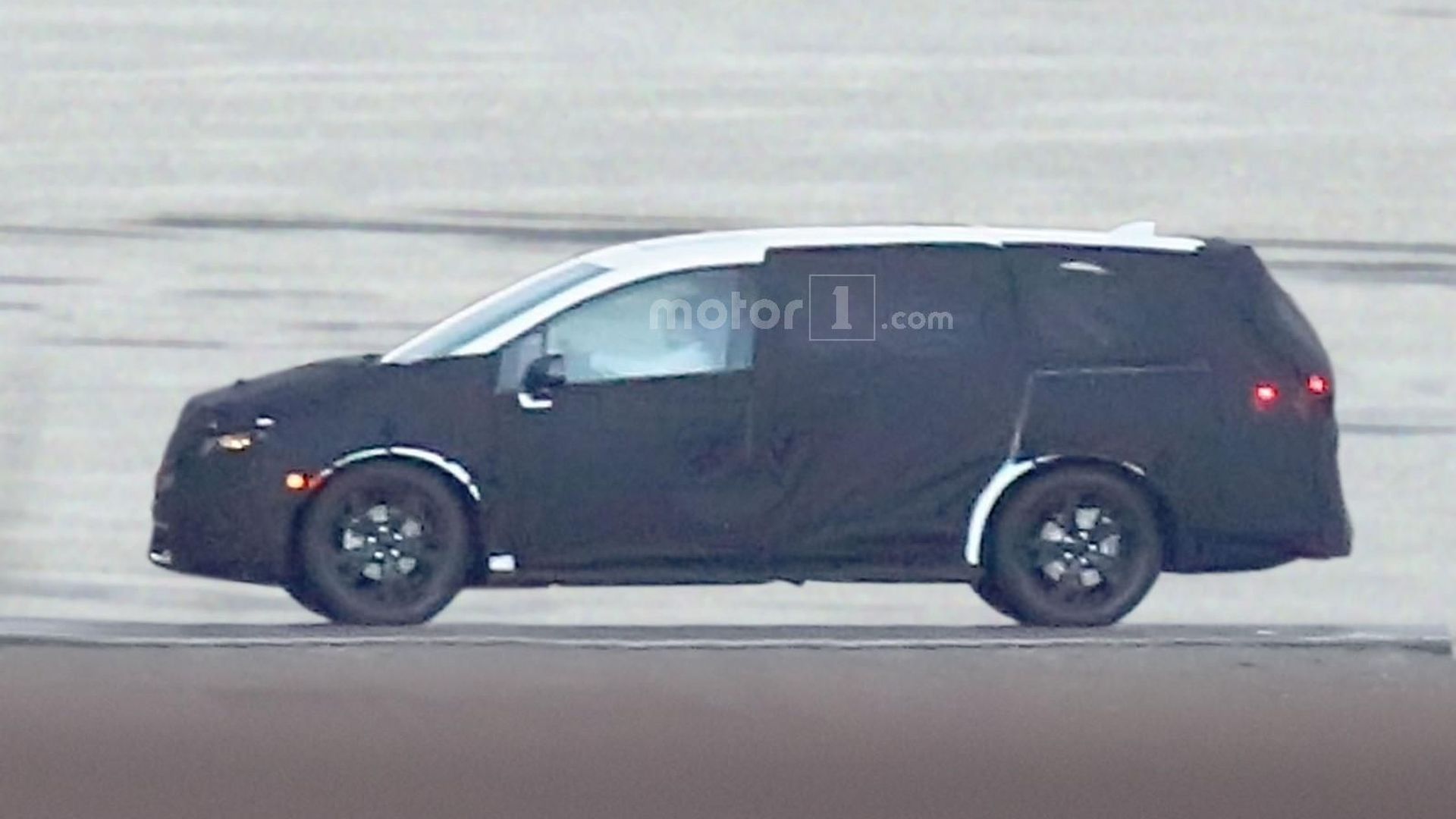 2017 Honda Odyssey Spied For The First Time