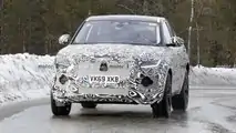 Jaguar E-Pace, le foto spia dei test sulla neve