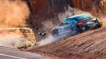 Prestazioni scollegate Tesla Modello 3 Pikes Peak Crash