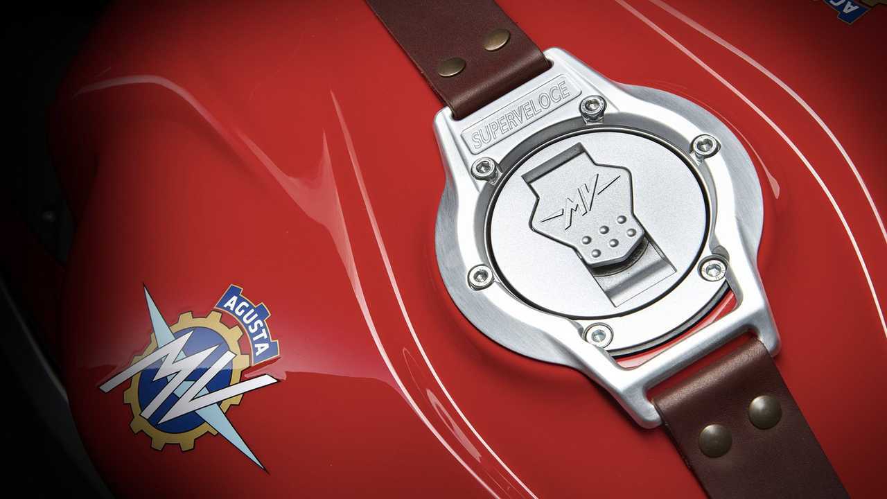 2021 MV Agusta Superveloce 800-Red, Detail Fuel Cap