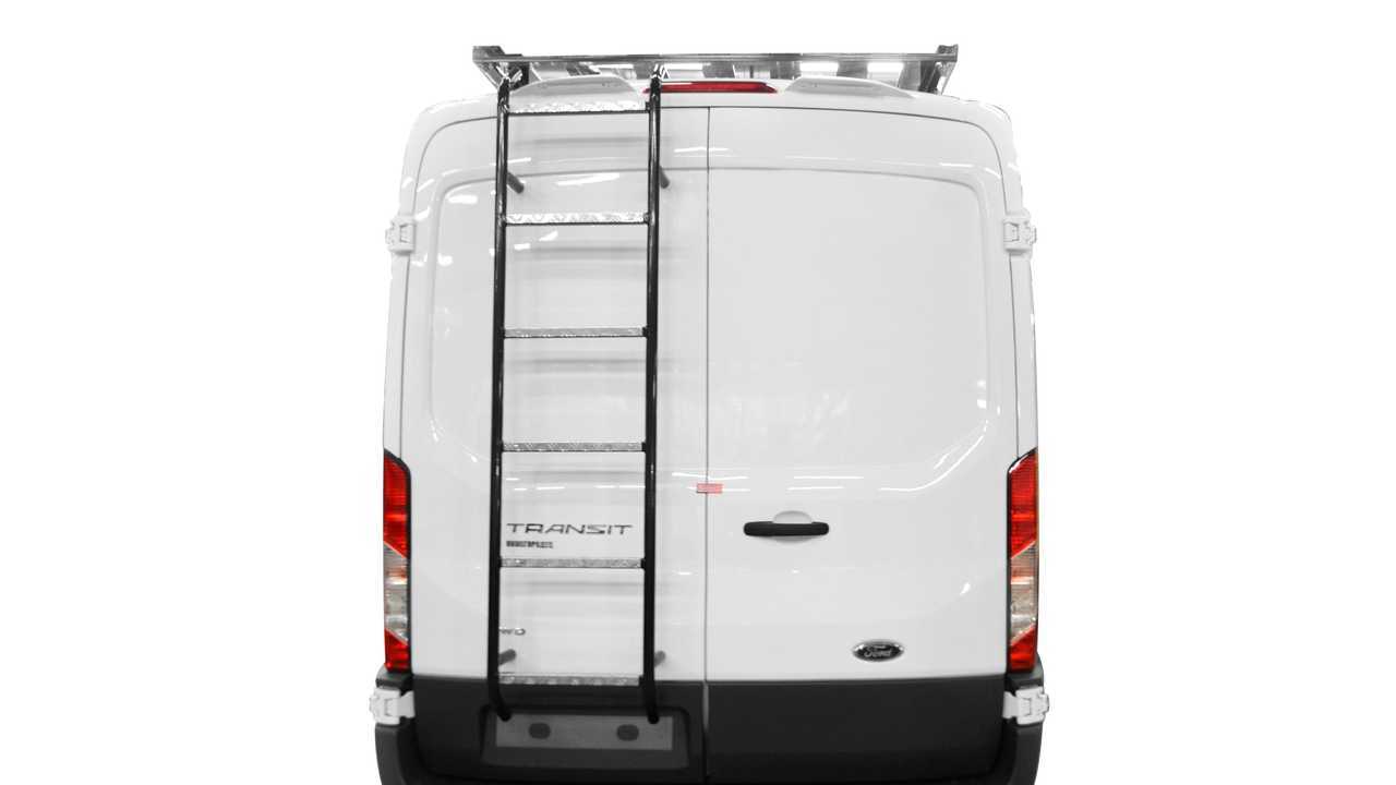 Экстерьер Ford Transit для охоты и рыбалки