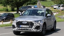 2020 Audi Q5 facelift spy photo