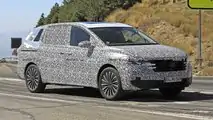 Volkswagen Viloran MPV'sinin Casus Fotoğrafları