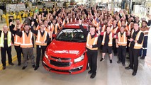 Ford Falcon, Holden Cruze production ends