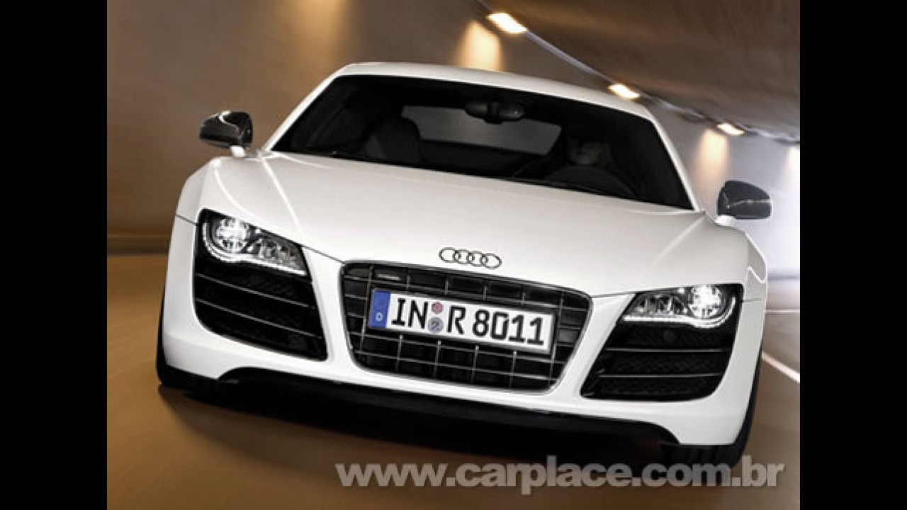 Audi R8 V10 FSI quattro 2010 - Veja o vídeo e ouça o ronco do motor de 525cv
