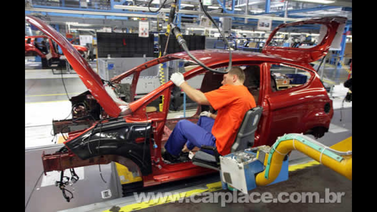 Novo Ford Fiesta: Primeira unidade sai da linha de montagem na Alemanha