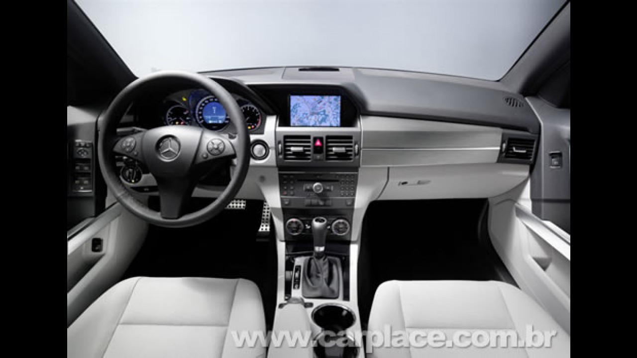 Mercedes-Benz registra 10.000 pedidos do novo SUV GLK em apenas um mês