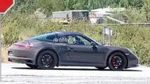 Porsche 911 GTS Targa facelift spy shots