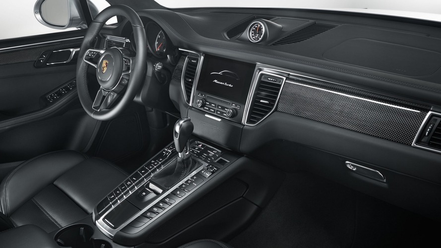 Porsche Macan Turbo with Performance Package