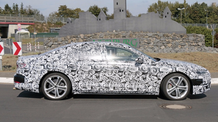 2019 Audi S8 spy photo