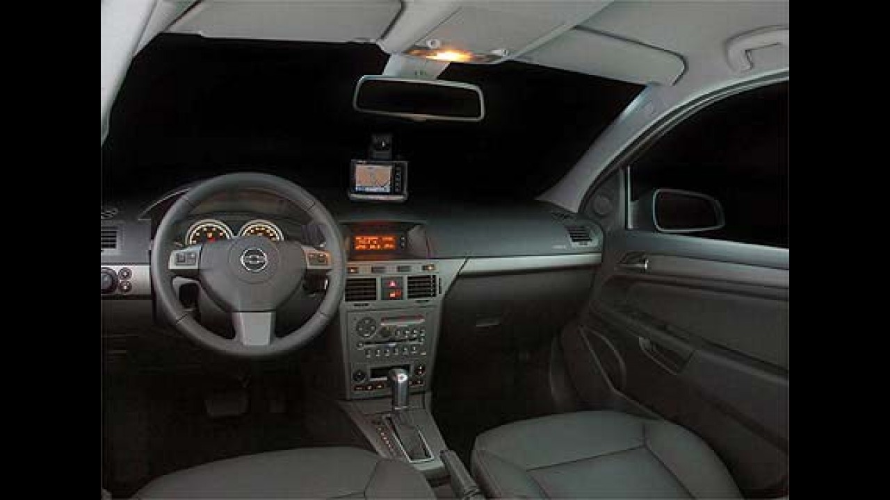 GM lança oficialmente novo Vectra GT a partir de R$ 59.990 e o esportivo GT-X R$ 68.990