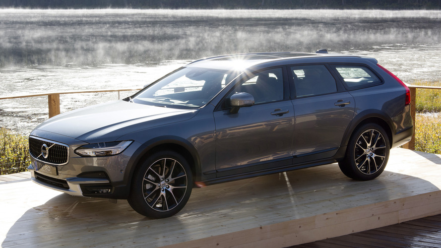 2017 Volvo V90 Cross Country