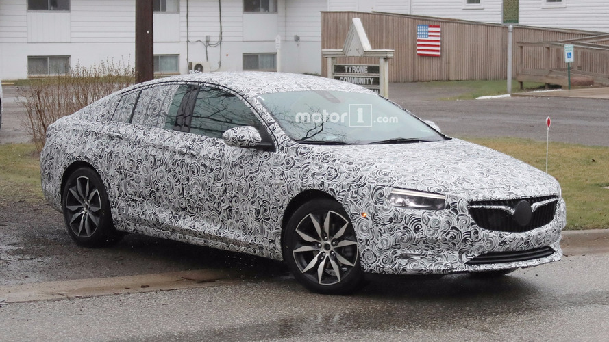 Buick Regal Liftback / Wagon Spy Shots