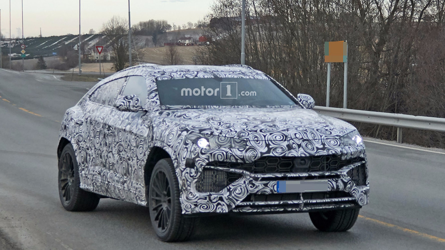 2018 Lamborghini Urus spy photo