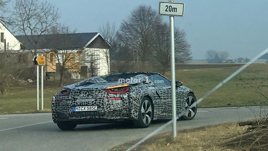 BMW i8 Spyder 2018 fotos espia