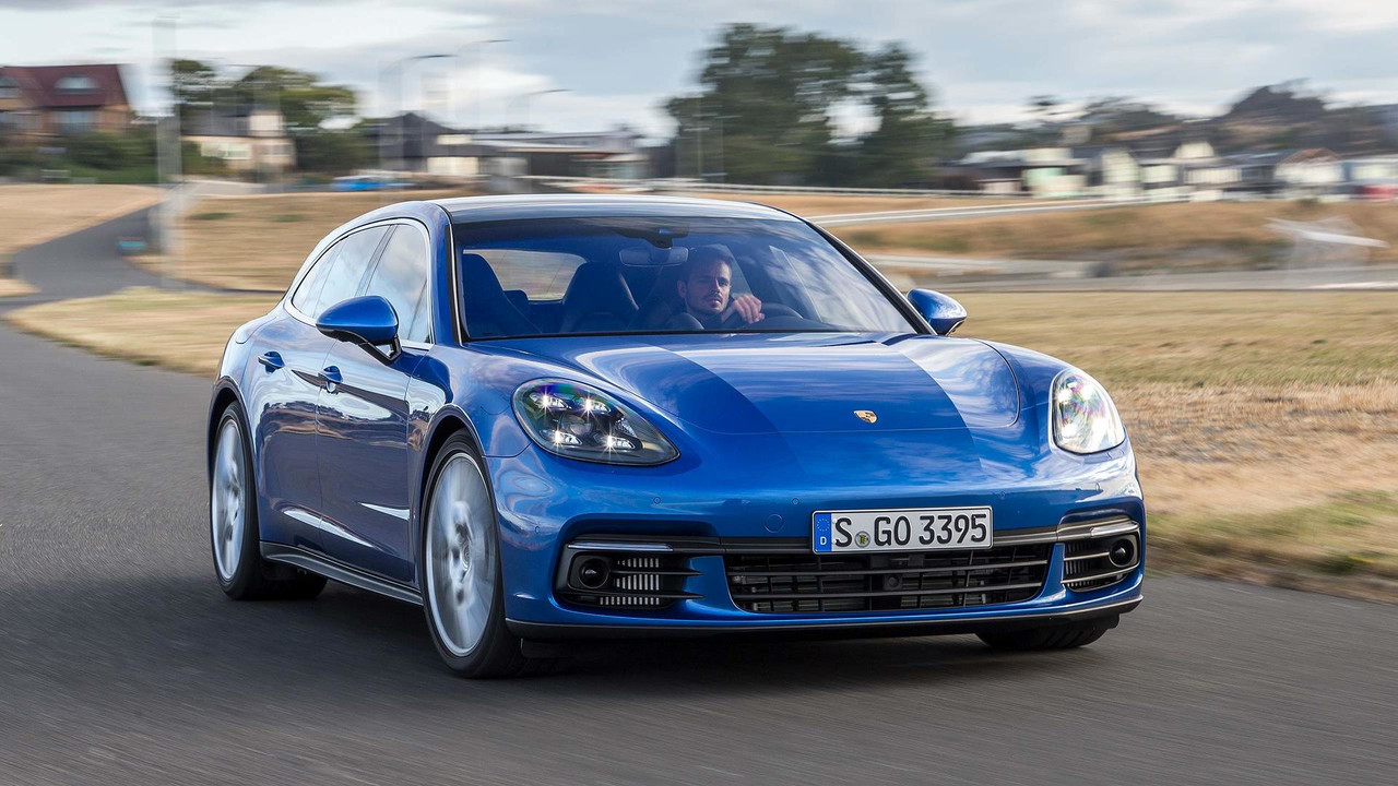 Porsche Panamera Sport Turismo 4S Diesel First Drive Top Class