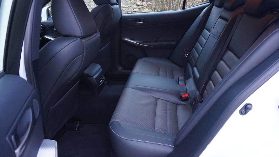Essai Lexus IS 300h