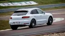 Alfa Romeo Stelvio Quadrifoglio VS Porsche Macan Turbo Performance Pack