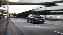 Photo - Audi SQ8 e-tron
