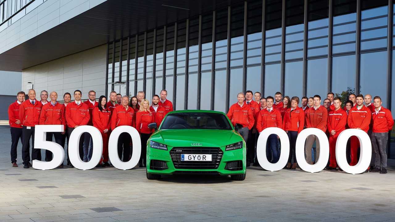 La fabbrica Audi di Gyor, dalla TT ai motori
