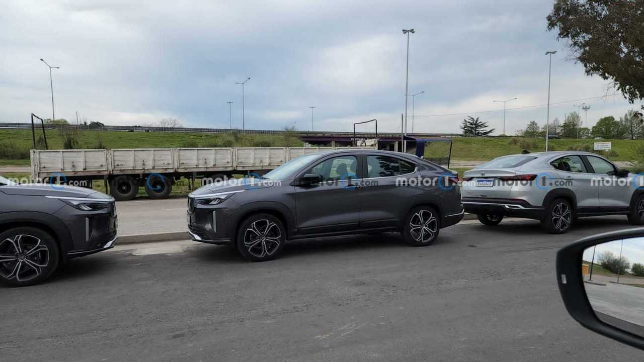 Fiat Fastback sin camuflaje circulando en Campana, Buenos Aires.