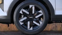 Dacia Striker Essential mild hybrid-G 140 (2026)
