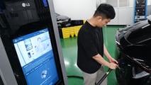 Le colonnine di LG firmate da HiEV Charger