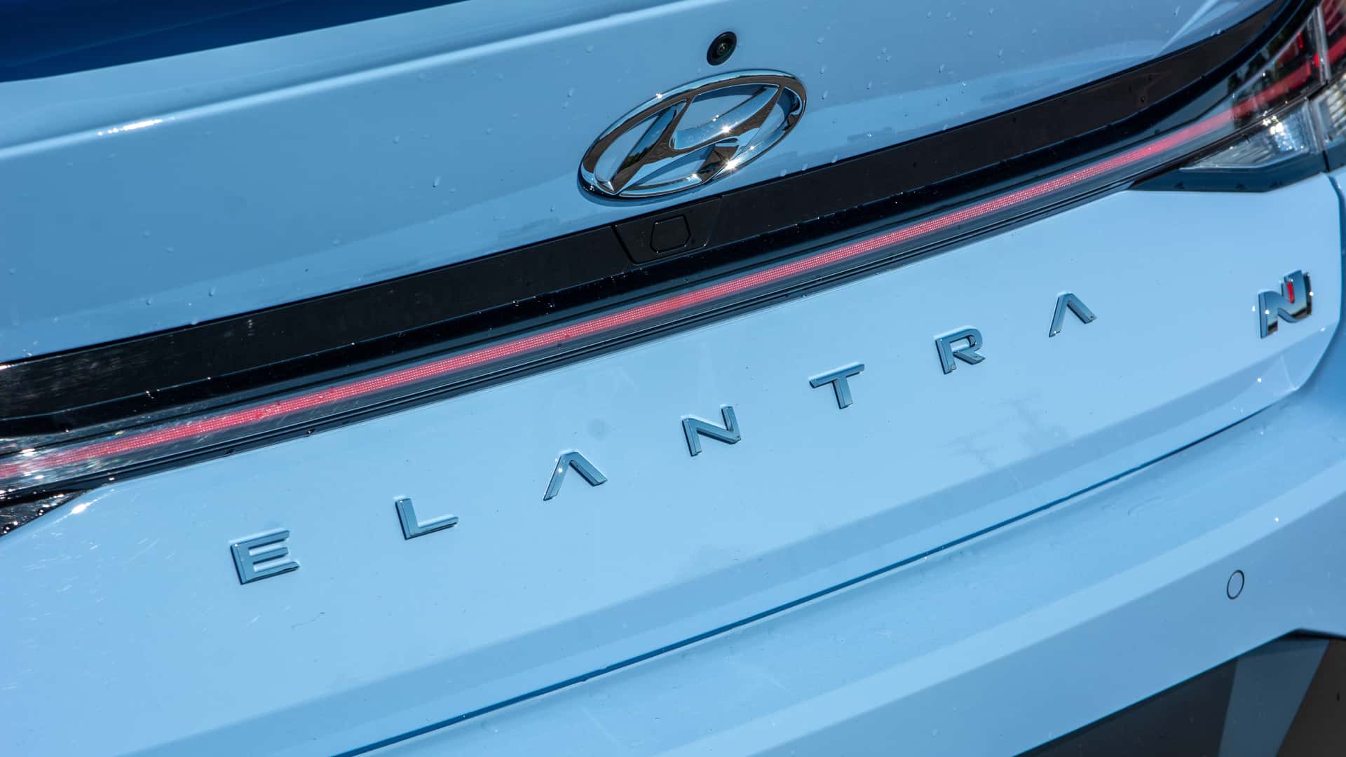 https://cdn.motor1.com/images/mgl/L37xMQ/s1/2023-hyundai-elantra-n.jpg