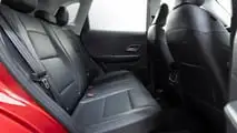 MG ZS 2025, gli interni