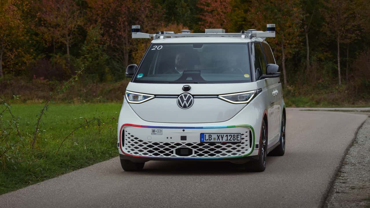 Vi racconto com'è guidare un'auto solo con la voce