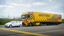 Mercedes Safety Truck auf Basis des Mercedes eActros 600 